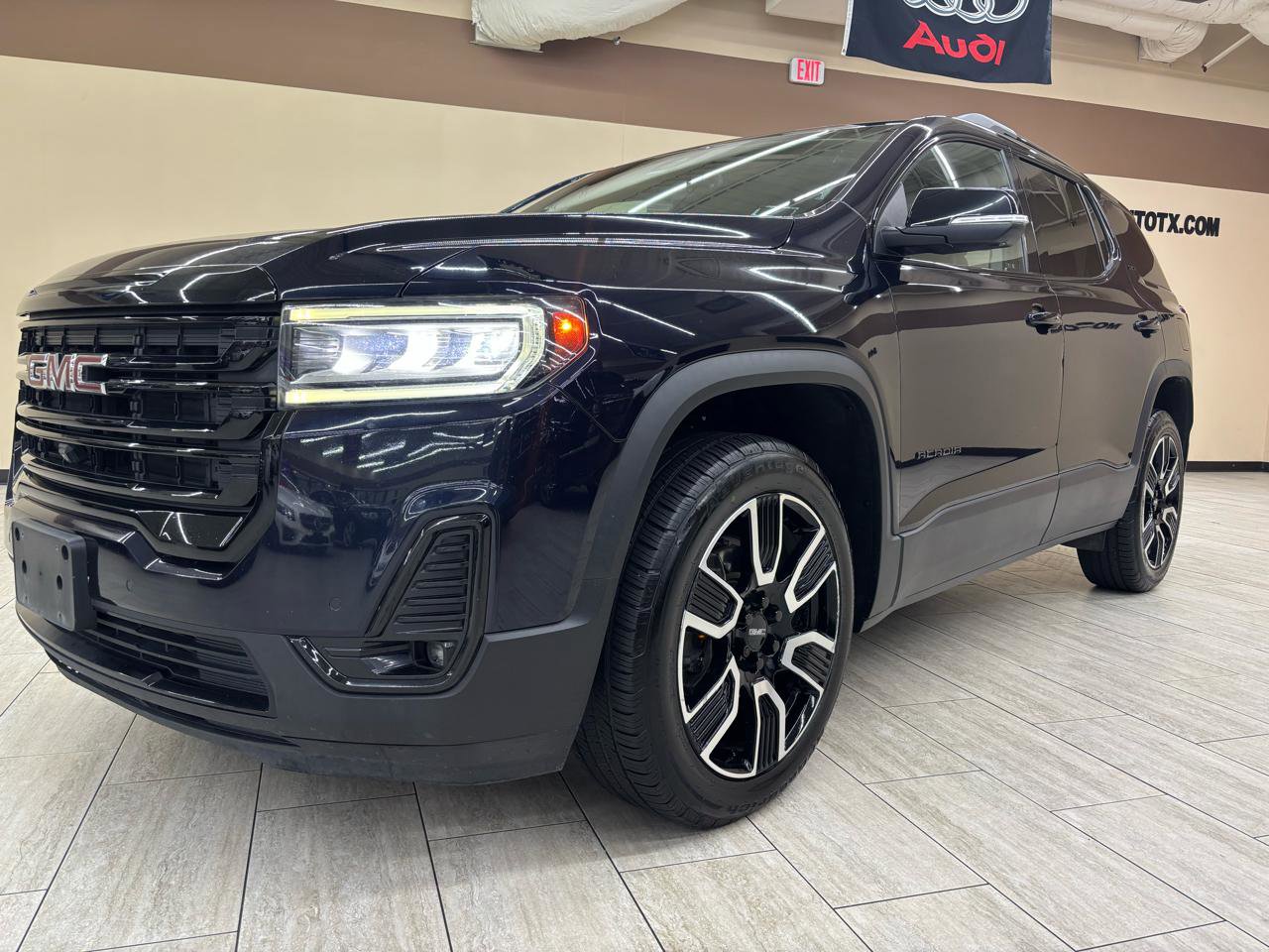 Used 2021 GMC Acadia SLT w/ Elevation Edition FWD image 4