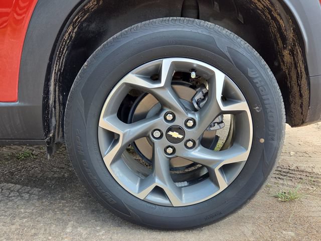 Certified 2024 Chevrolet Trax LT w/ Driver Confidence Package FWD image 32