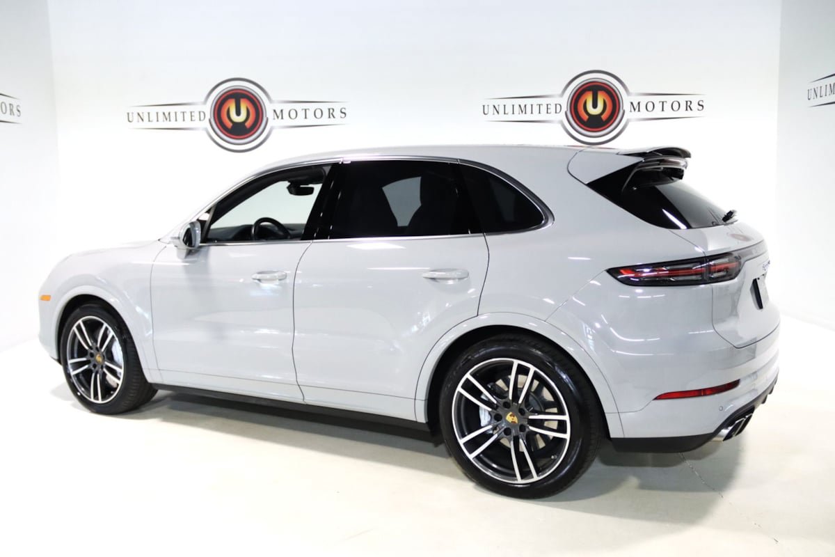 Used 2020 Porsche Cayenne Turbo AWD/4WD image 3