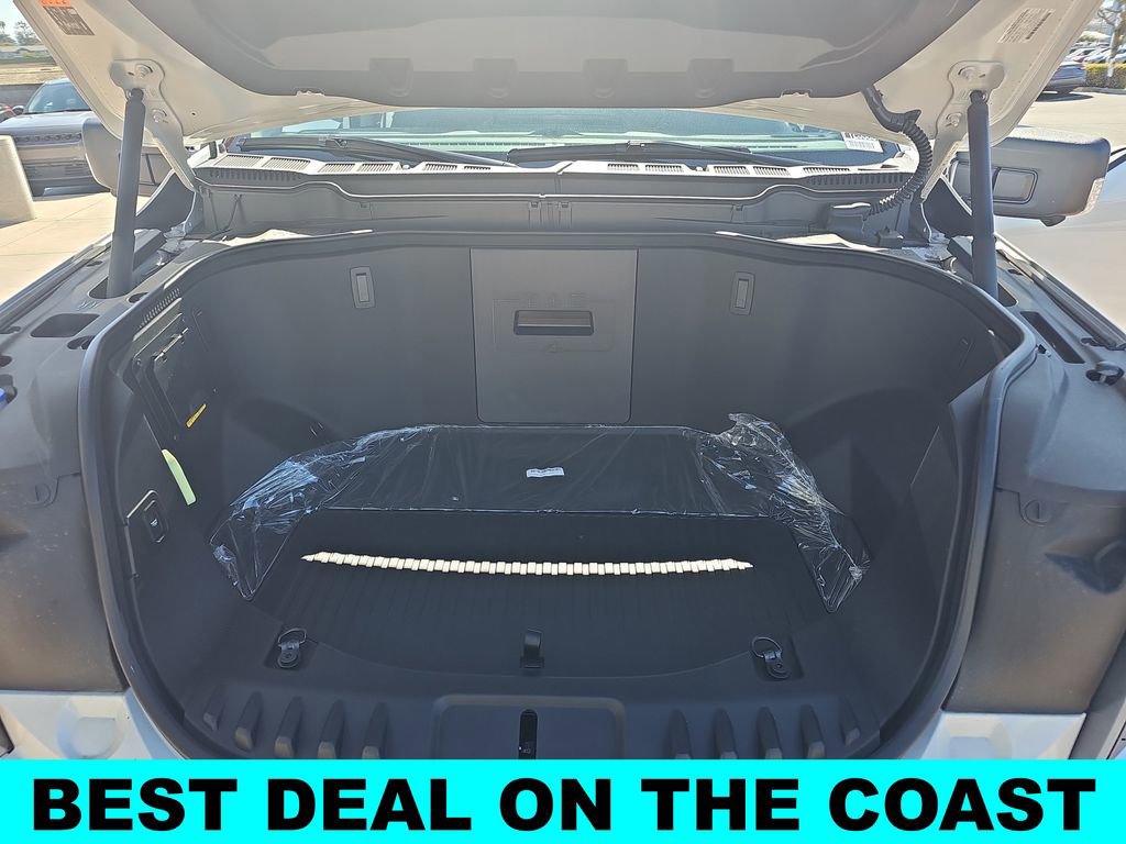 New 2025 Ford F150 Lightning XLT AWD/4WD image 32