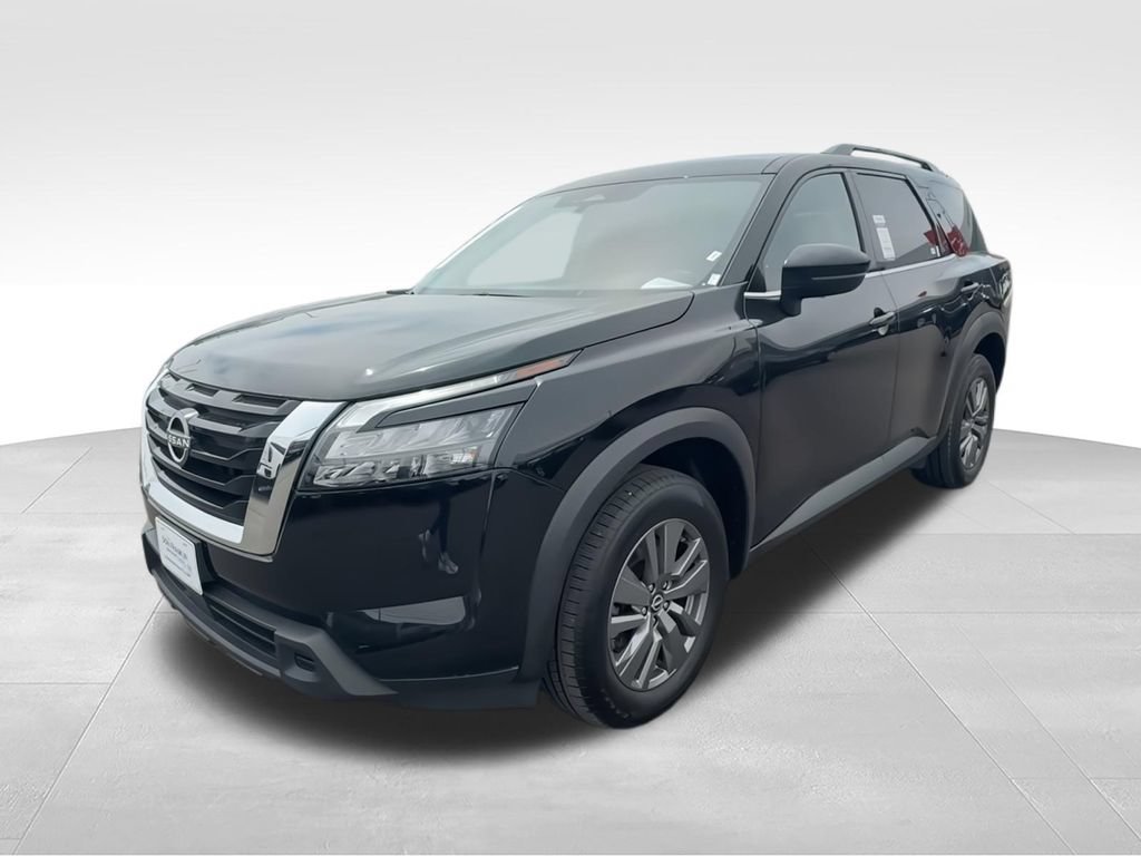 Used 2025 Nissan Pathfinder SV FWD image 4