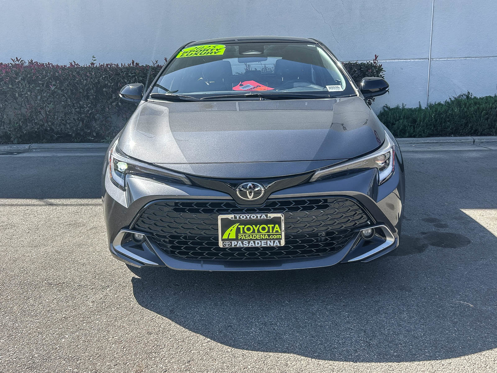 Used 2025 Toyota Corolla XSE image 2