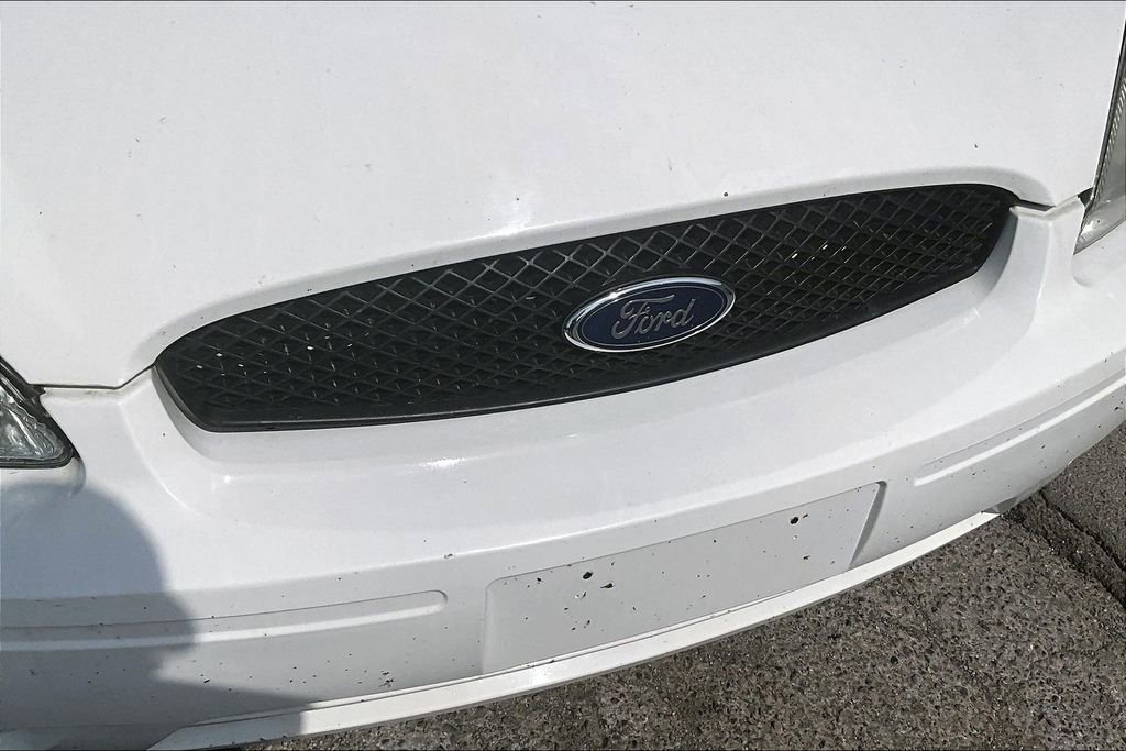 Used 2007 Ford Taurus SE FWD image 23