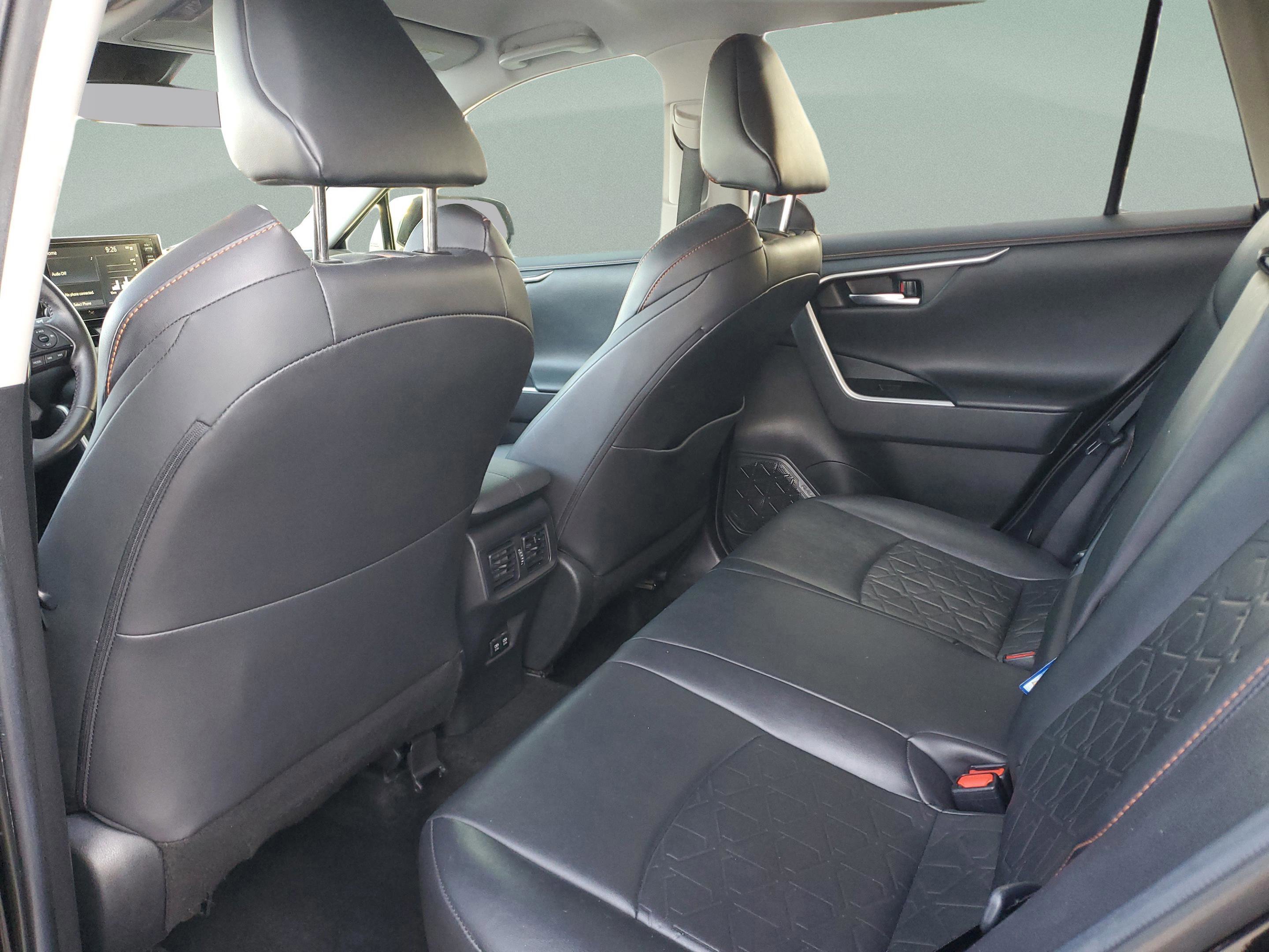 Used 2020 Toyota RAV4 Adventure image 6