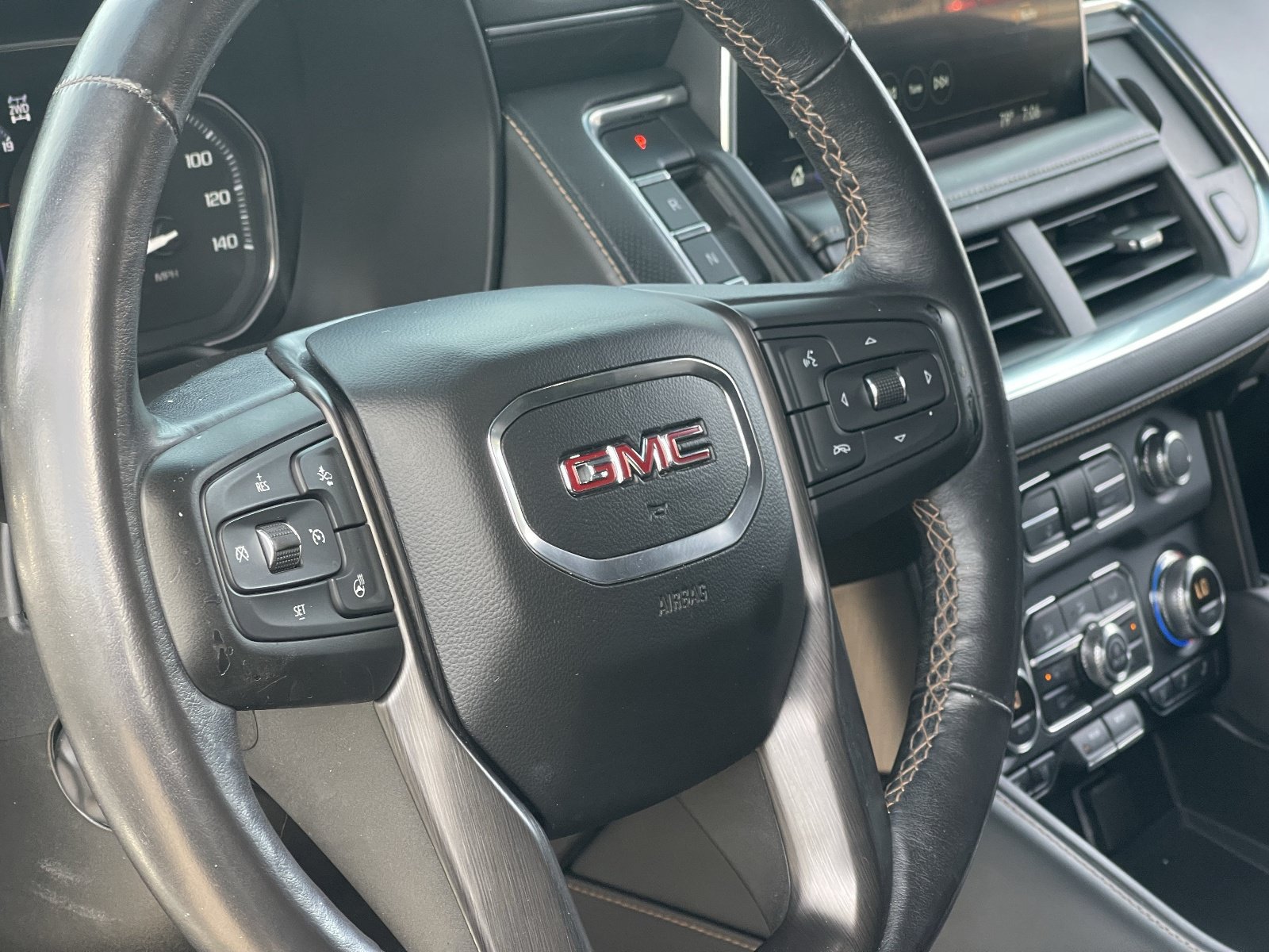 Certified 2021 GMC Yukon AT4 w/ Rear Media and Nav Package AWD/4WD image 31