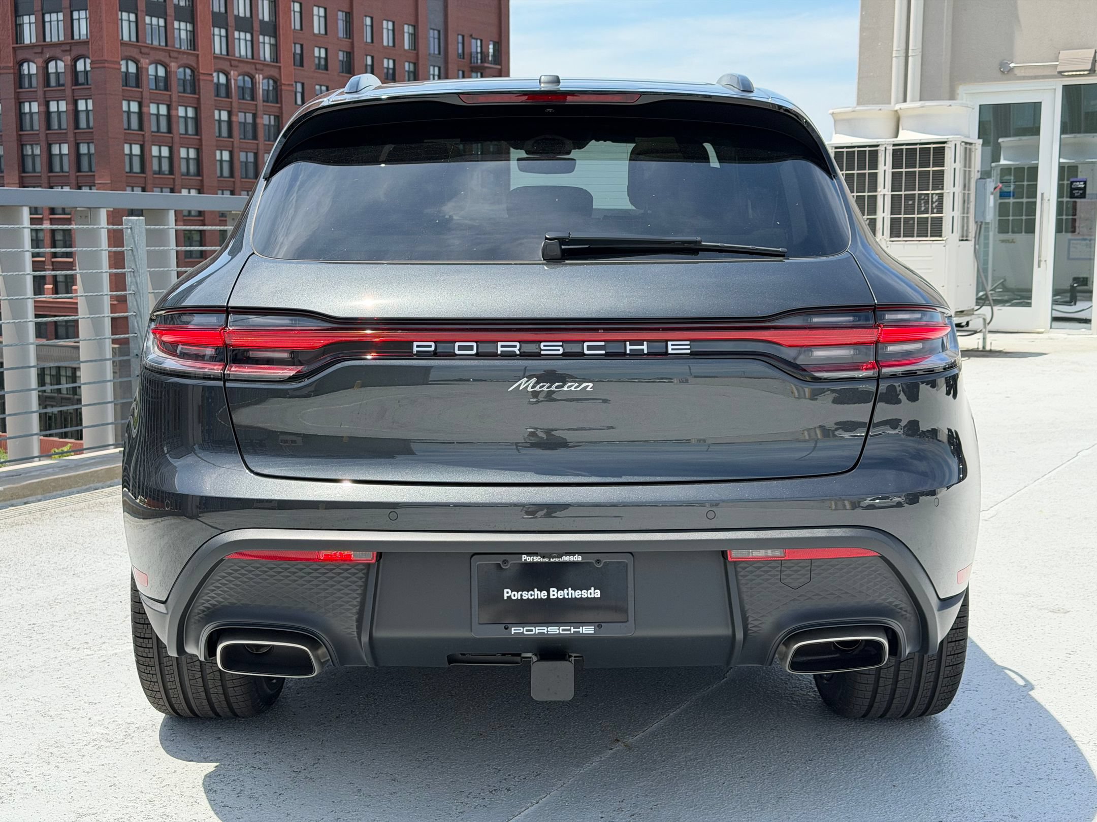 Used 2026 Porsche Macan AWD/4WD image 6