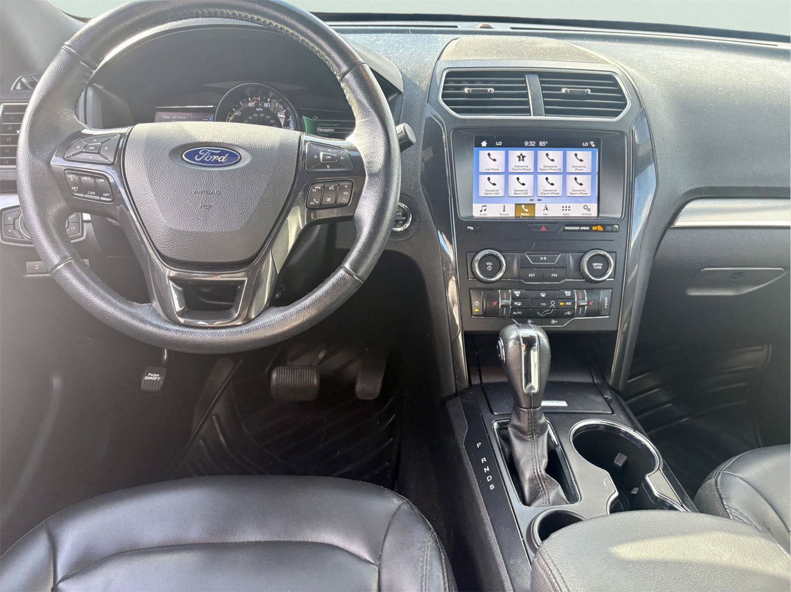 Used 2019 Ford Explorer XLT w/ Equipment Group 202A FWD image 13