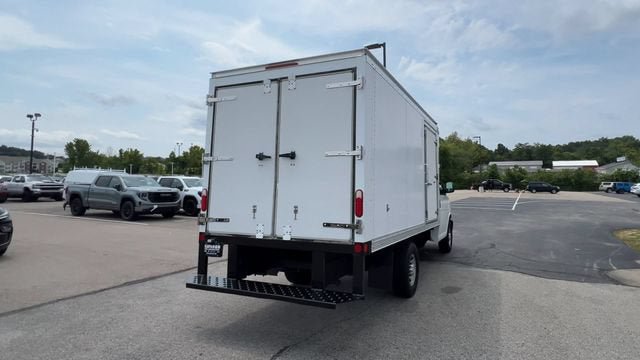 Used 2016 Chevrolet Express 3500 RWD image 8
