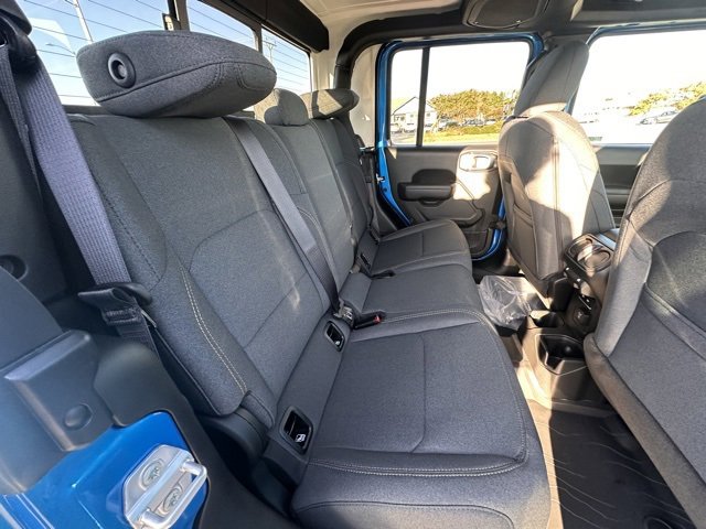 New 2025 Jeep Gladiator Willys image 13