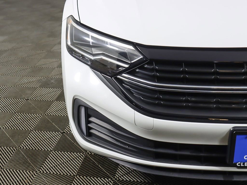 Used 2023 Volkswagen Jetta Sport image 10