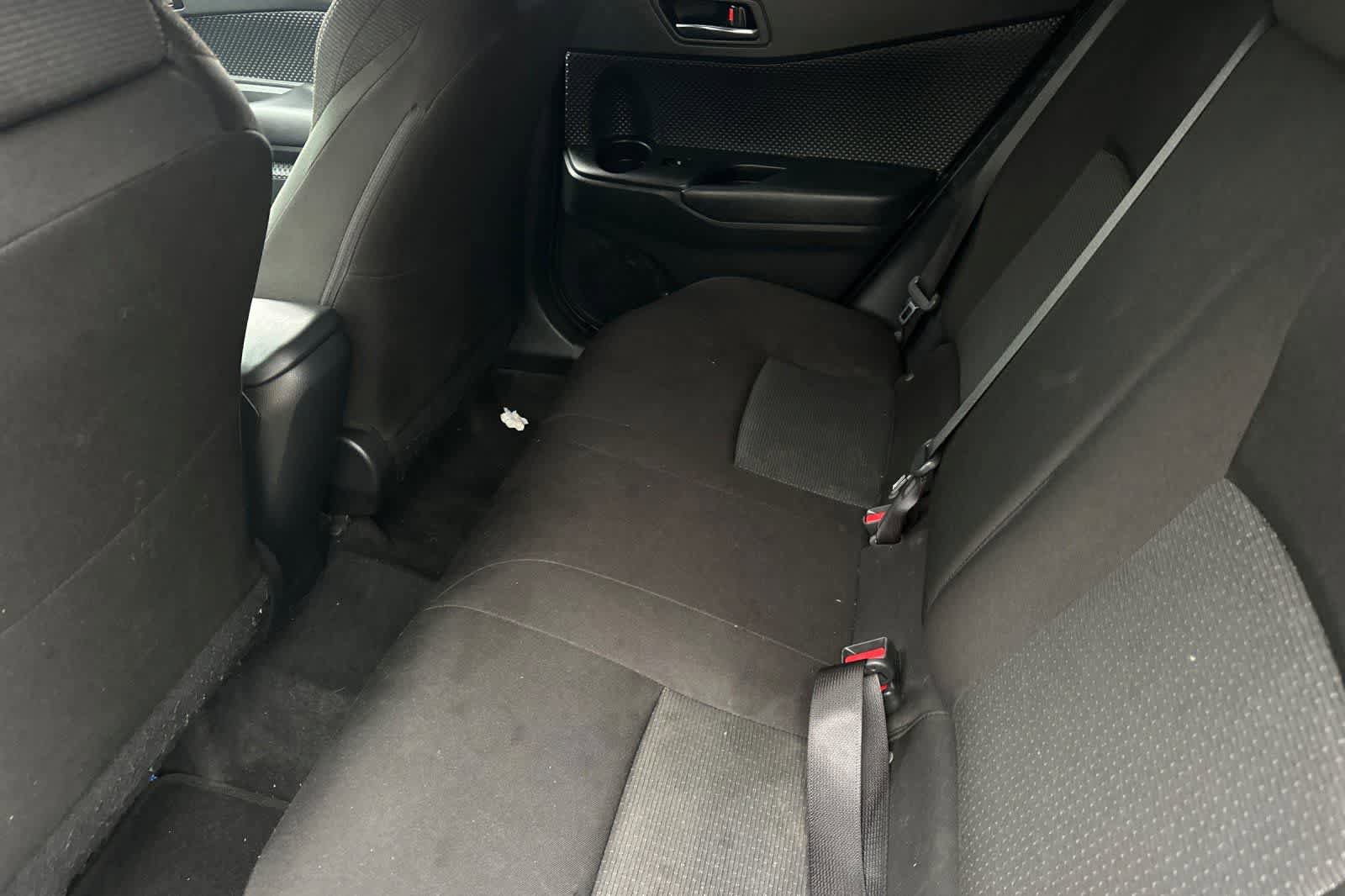 Used 2019 Toyota C-HR LE FWD image 5