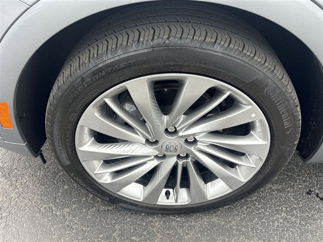 Used 2024 Buick Envision Avenir image 33