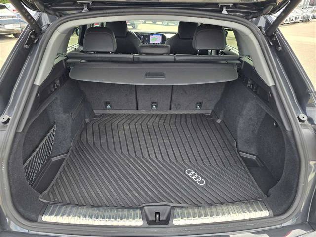 Used 2025 Audi Q5 Premium Plus w/ Premium Plus AWD/4WD image 14