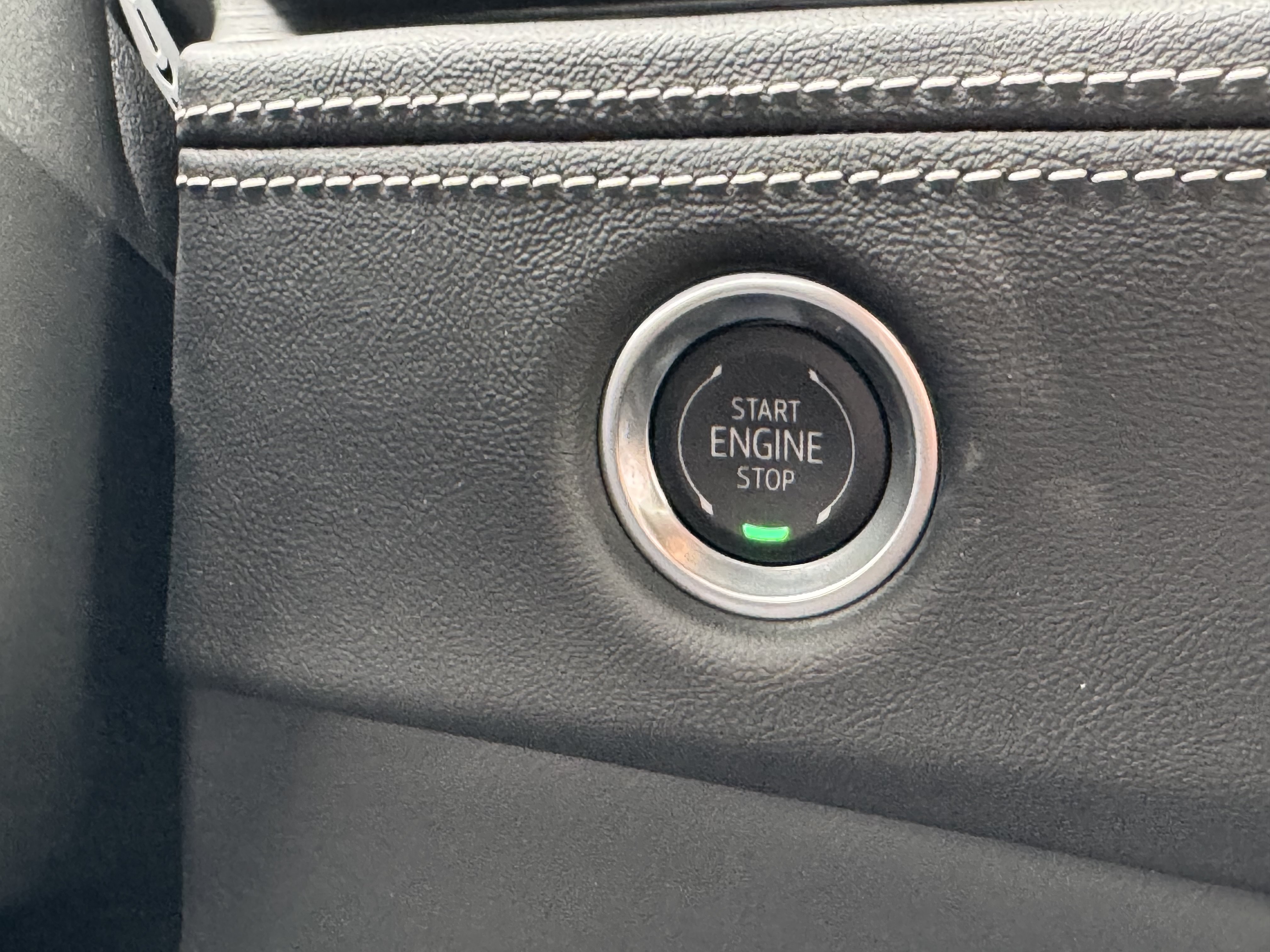 Certified 2025 Cadillac Escalade V AWD/4WD image 34