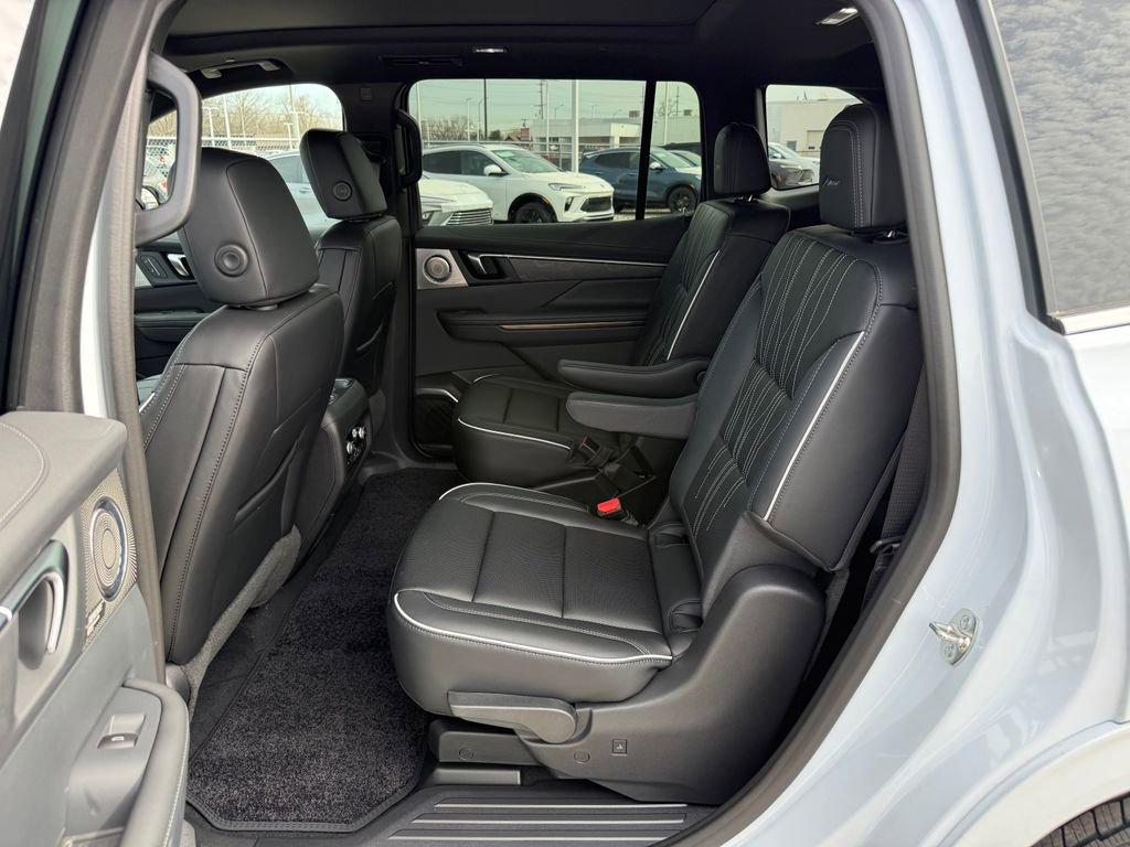 New 2026 Buick Enclave Avenir w/ Super Cruise Package image 15