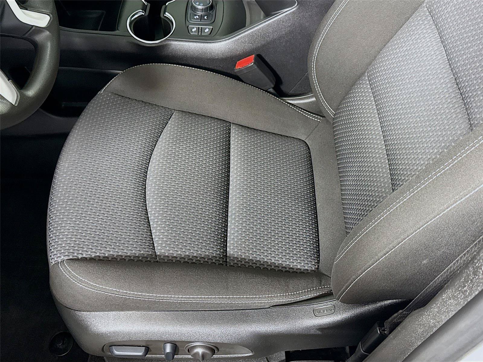Used 2023 GMC Terrain SLE w/ Driver Convenience Package AWD/4WD image 12