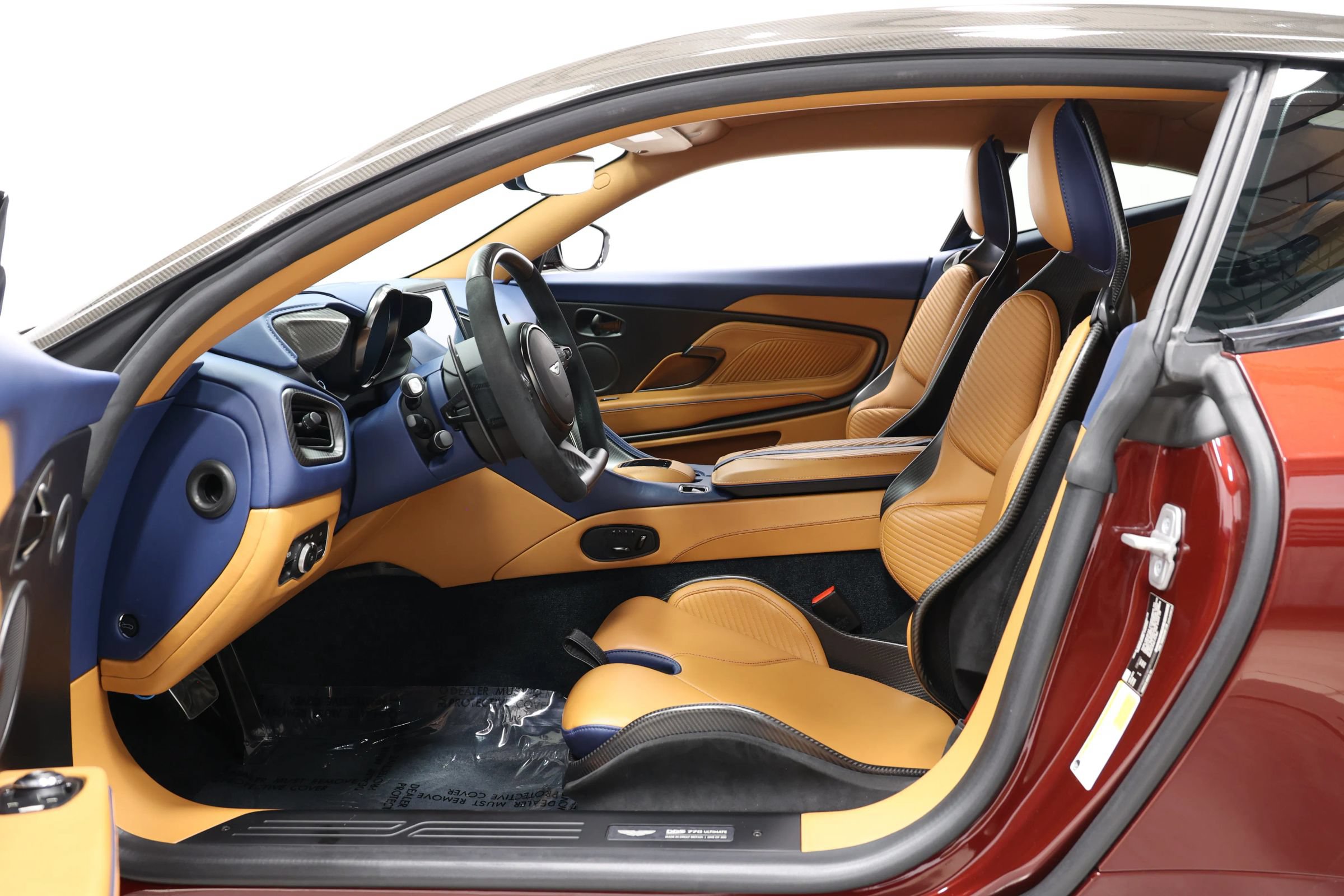Used 2023 Aston Martin DBS Coupe RWD image 19