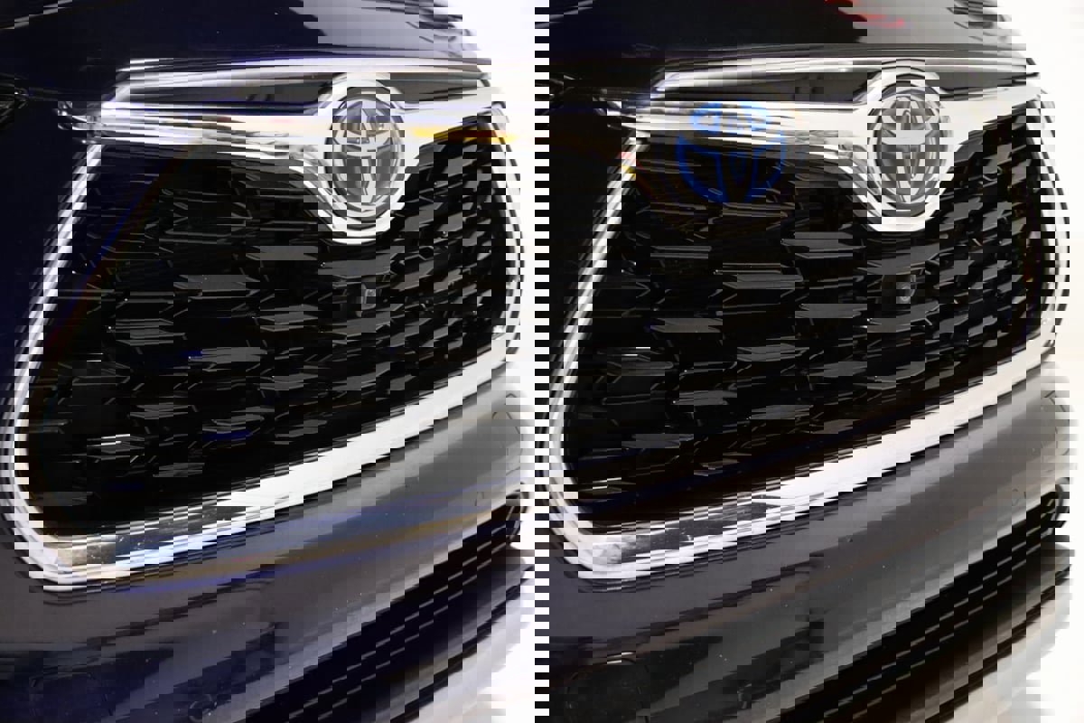 Used 2021 Toyota Highlander Platinum image 32