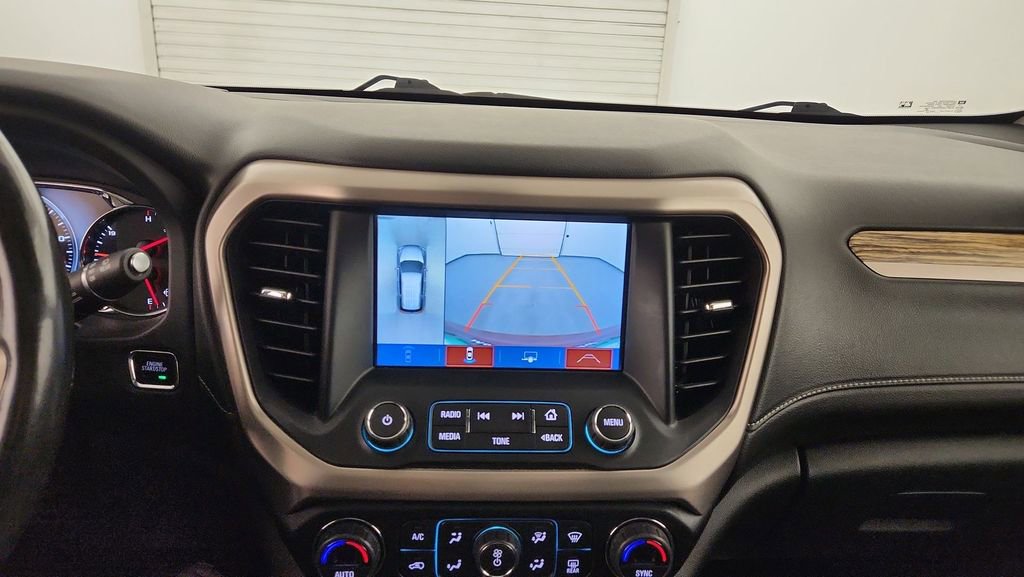 Used 2019 GMC Acadia Denali w/ Technology Package AWD/4WD image 33