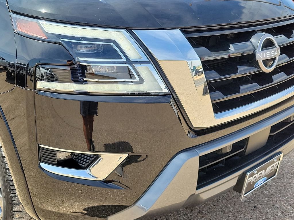 Used 2021 Nissan Armada Platinum w/ Captain's Chairs Package AWD/4WD image 13