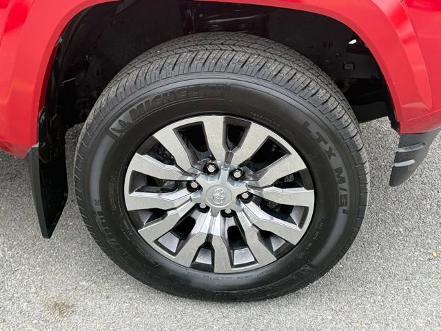 Used 2023 Toyota Tacoma Limited AWD/4WD image 11