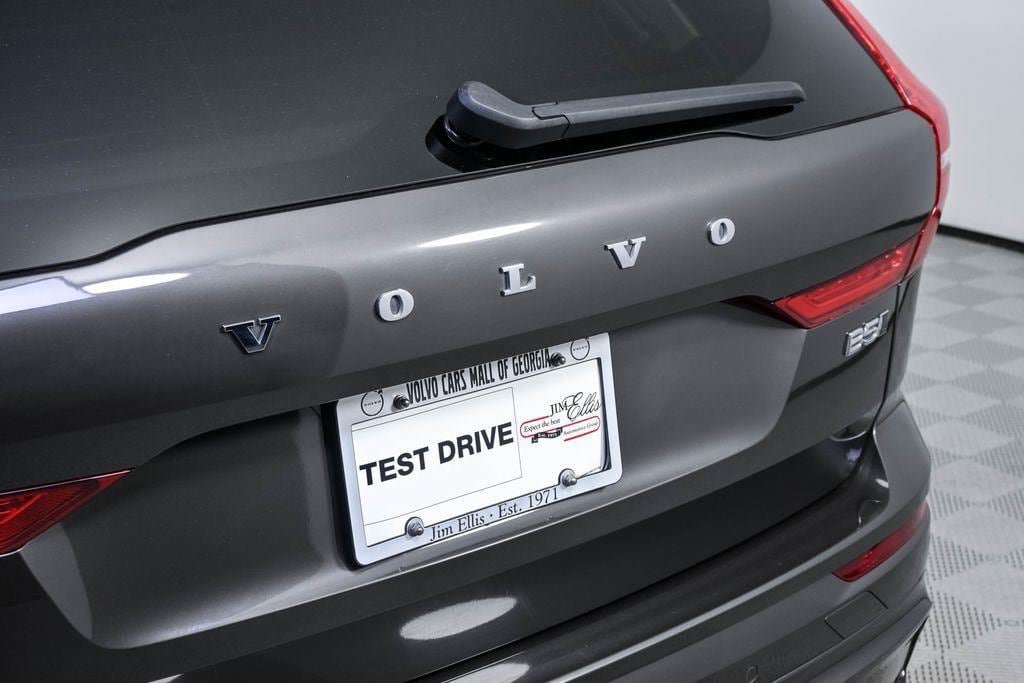 Used 2024 Volvo XC60 B5 Ultimate AWD/4WD image 39