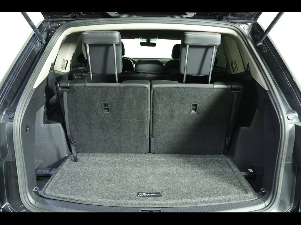 Used 2022 Volkswagen Atlas SE w/ Black Wheel Package image 17