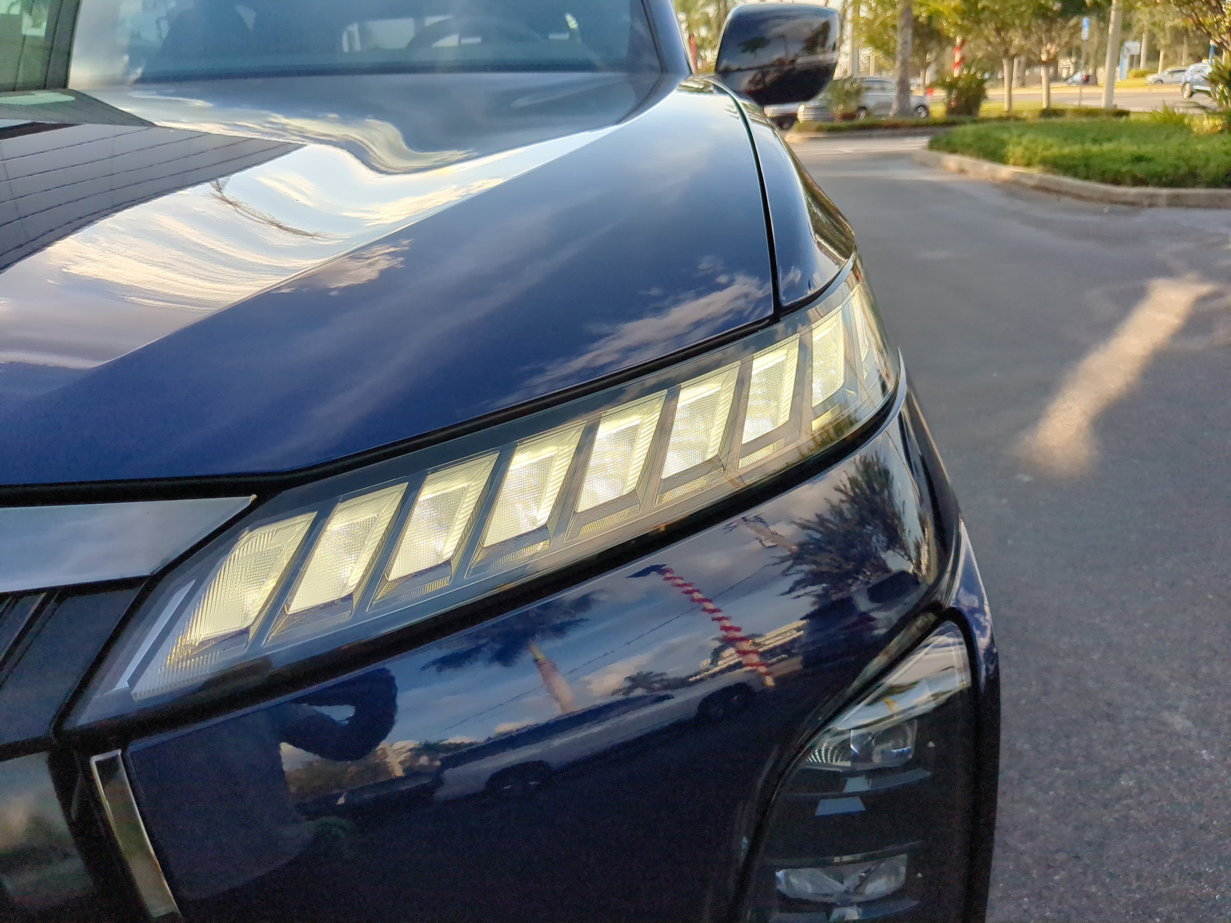 New 2026 INFINITI QX80 Autograph w/ Premium Cargo Package image 9