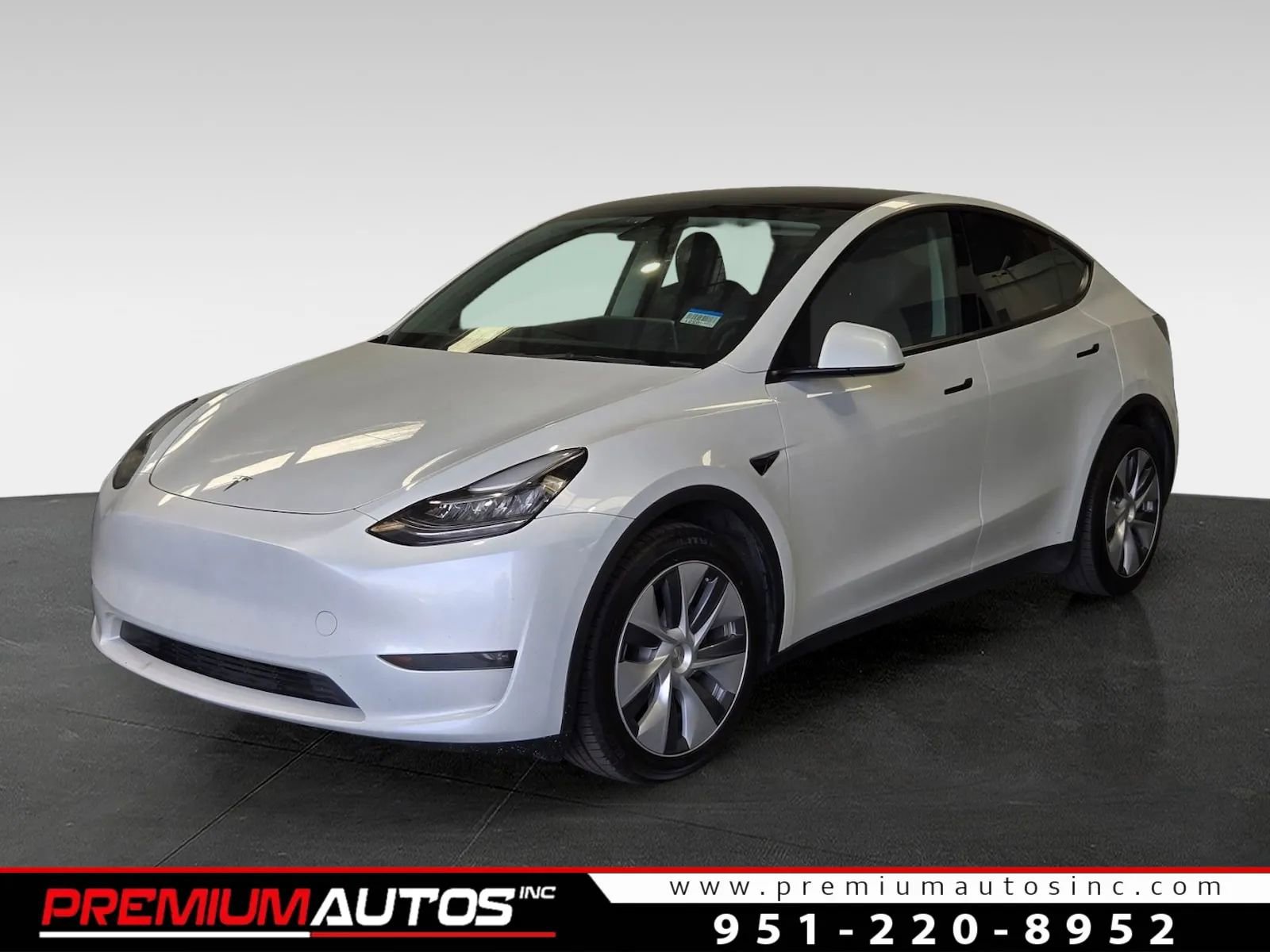 Used 2023 Tesla Model Y Long Range image 1