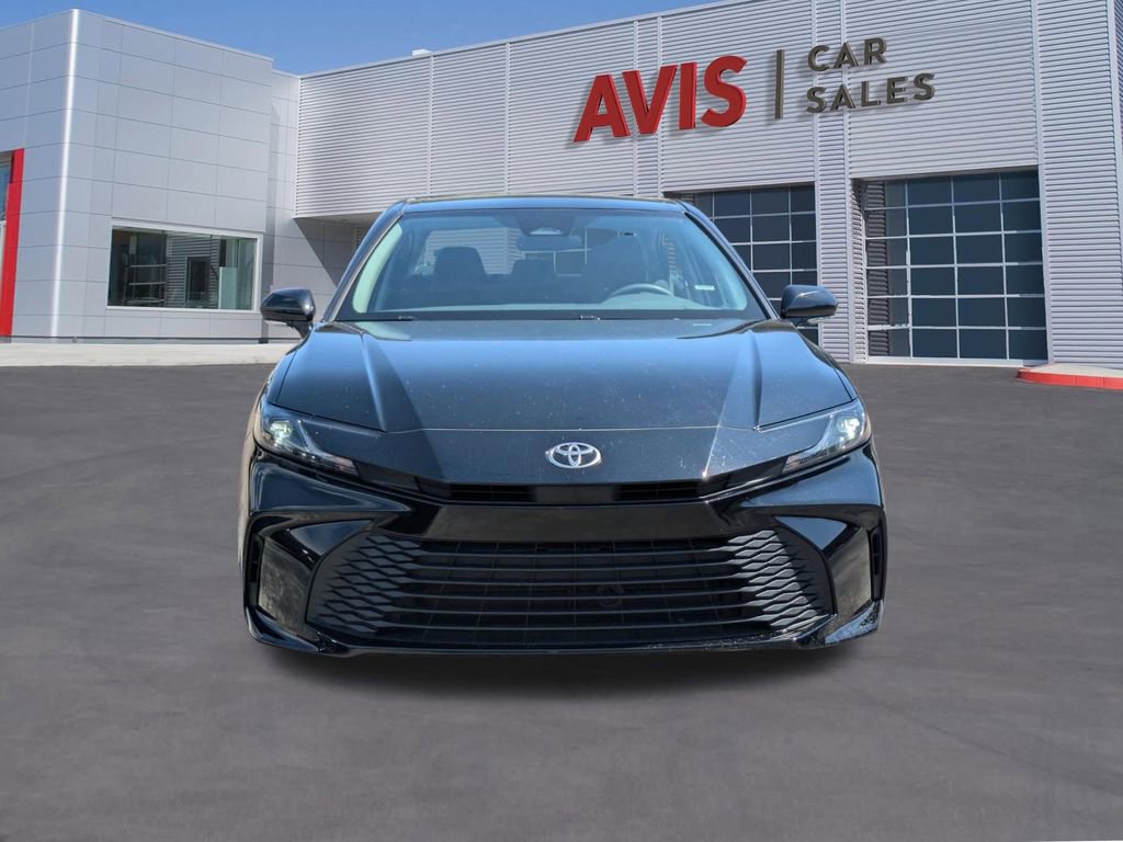 Used 2025 Toyota Camry LE image 2