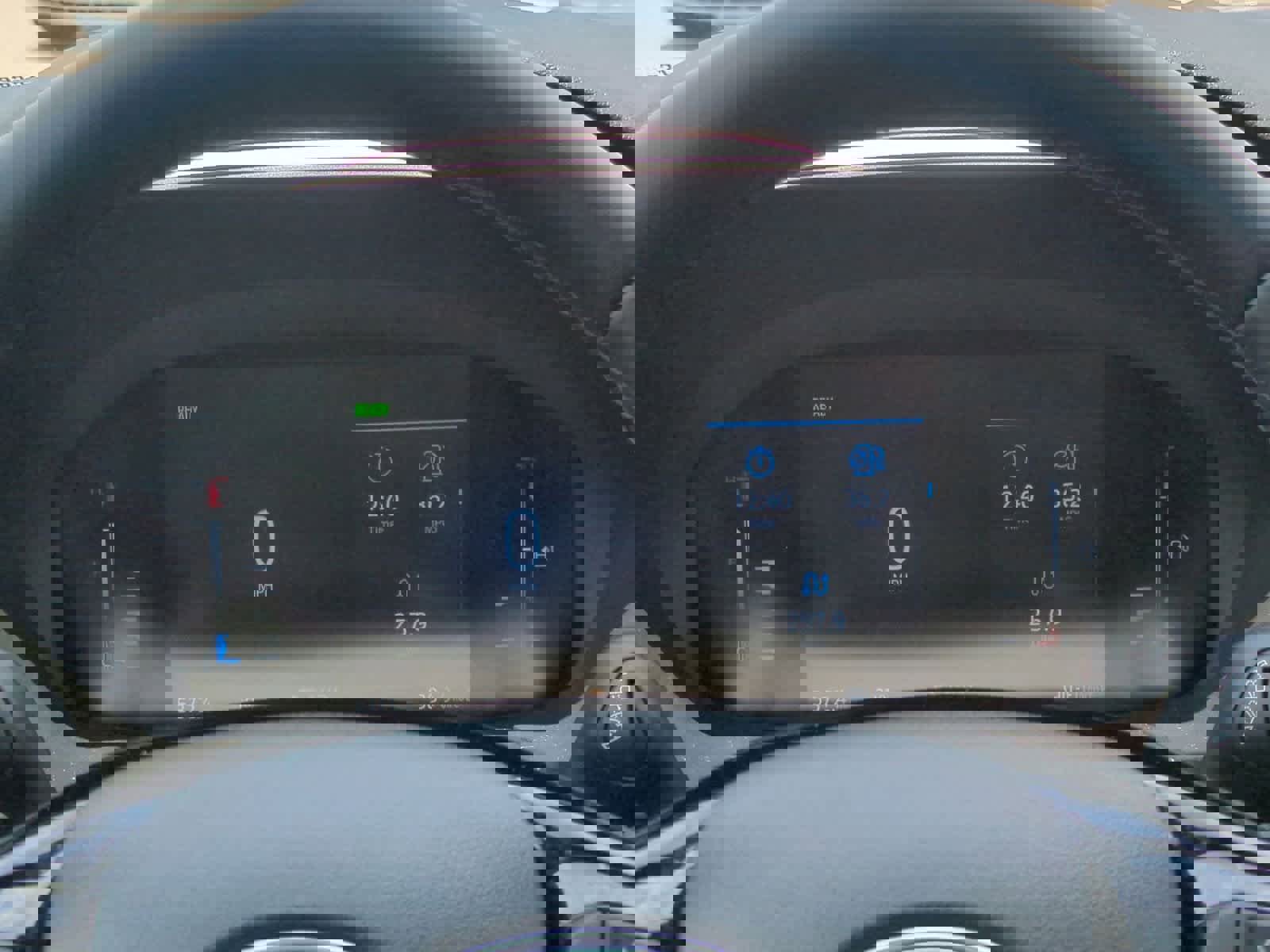 Used 2024 Ford Escape SE image 32