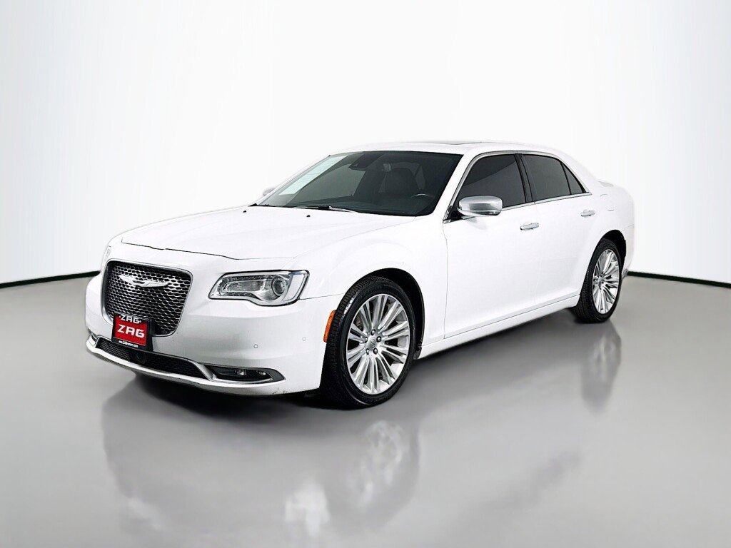 Used 2018 Chrysler 300 C w/ Safetytec Plus Group image 1