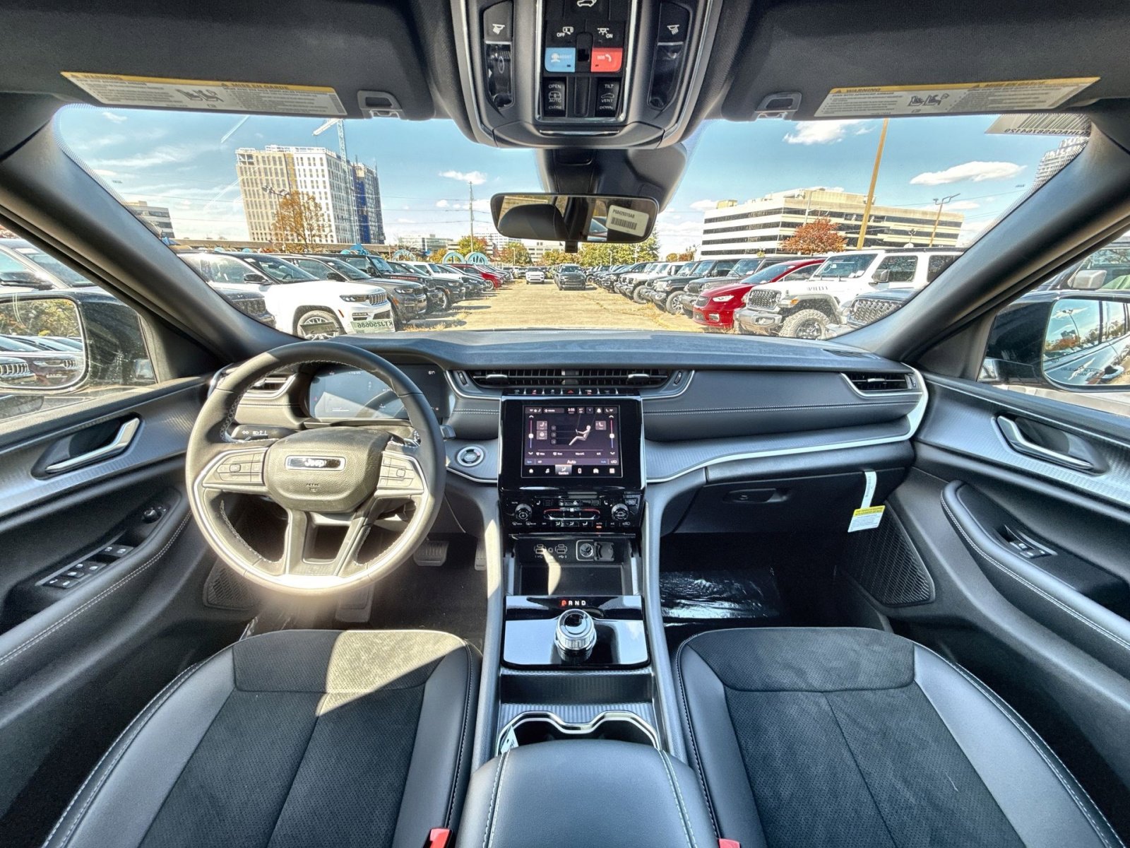 New 2025 Jeep Grand Cherokee Laredo image 22