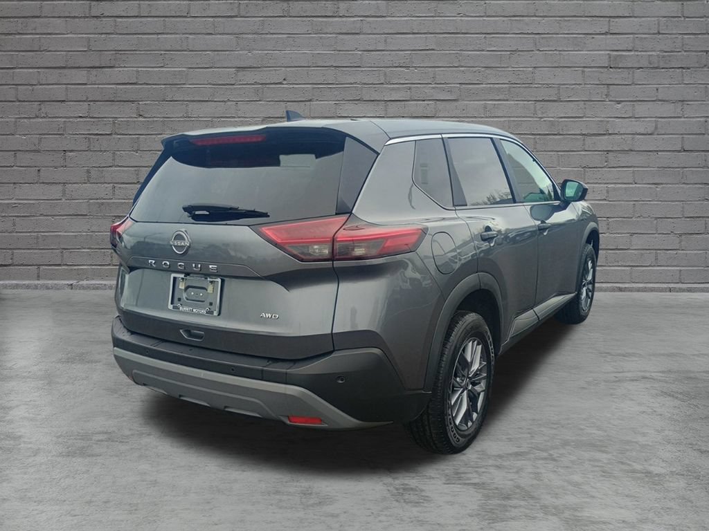 Used 2023 Nissan Rogue S AWD/4WD image 8