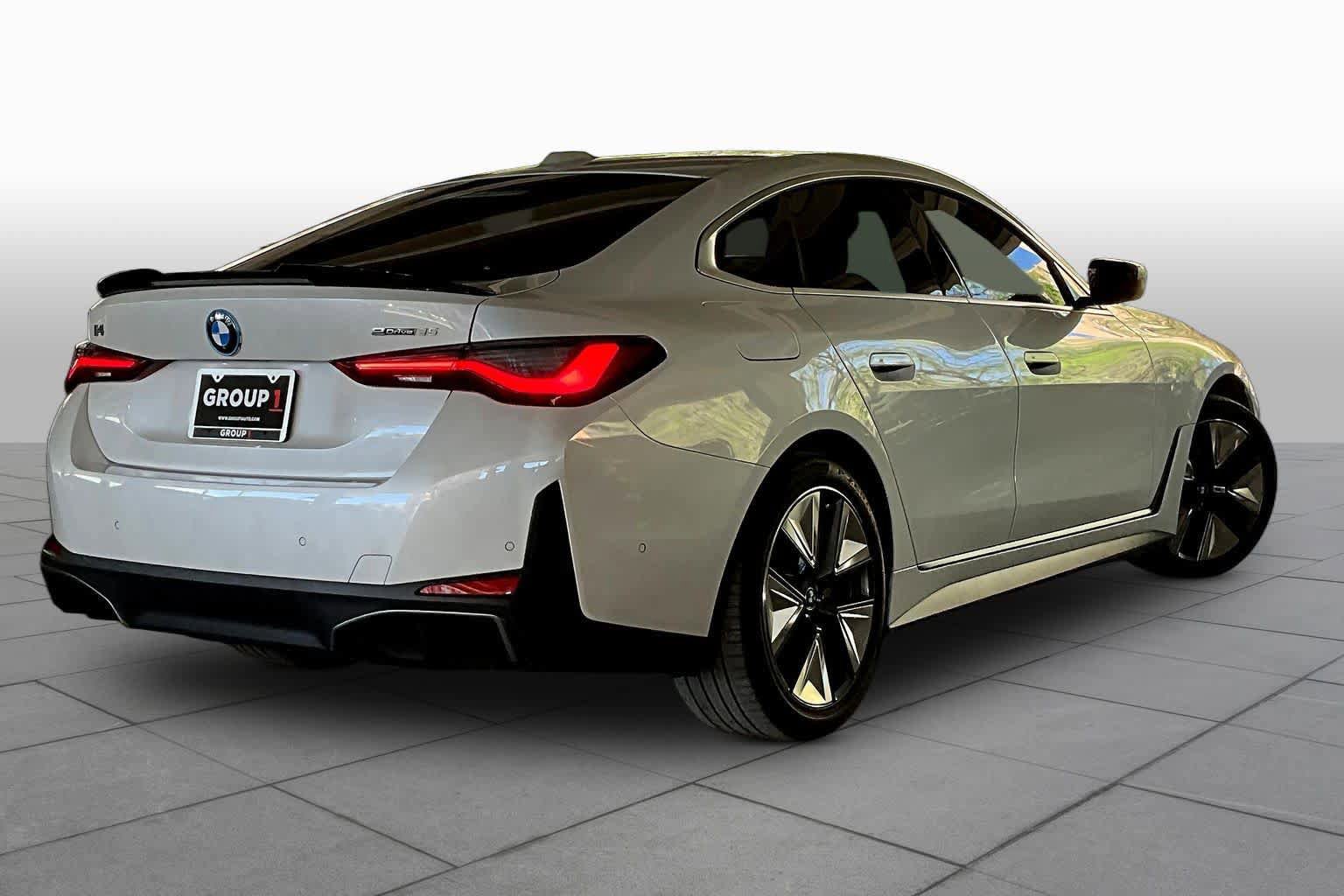 Used 2023 BMW i4 eDrive35 w/ Premium Package image 12