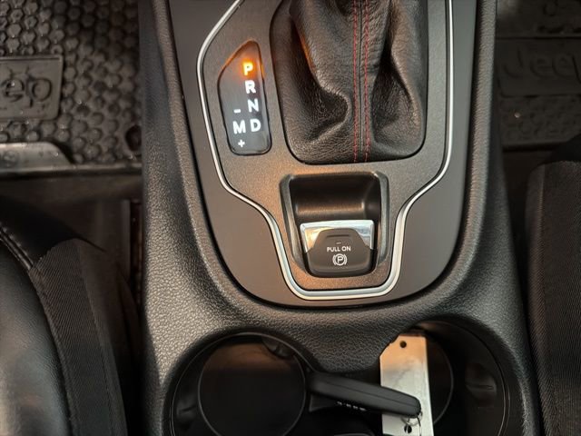 Used 2022 Jeep Cherokee Trailhawk w/ Premium Leather Package image 27