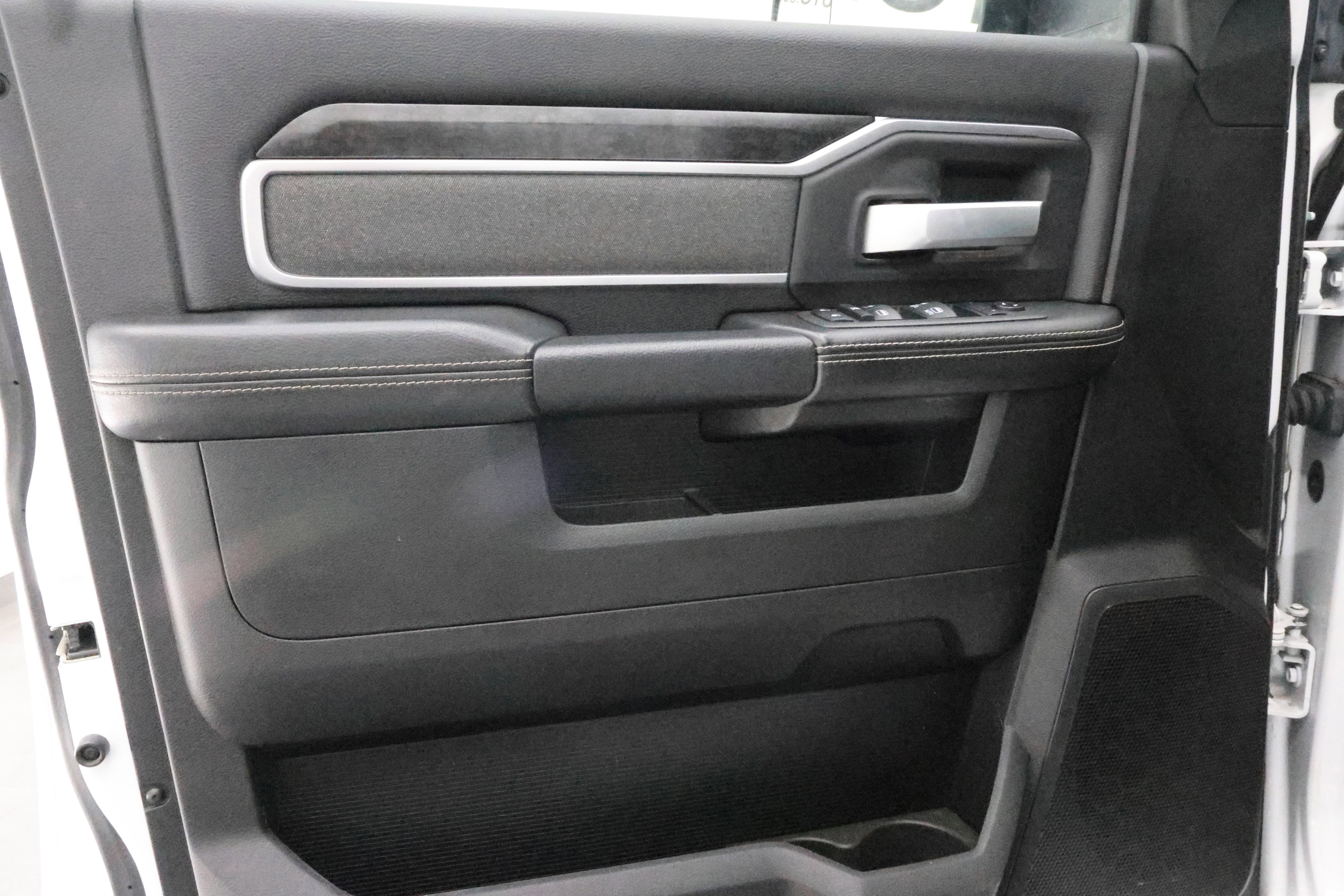 Used 2022 RAM 3500 Big Horn w/ Level C Equiment Group image 39