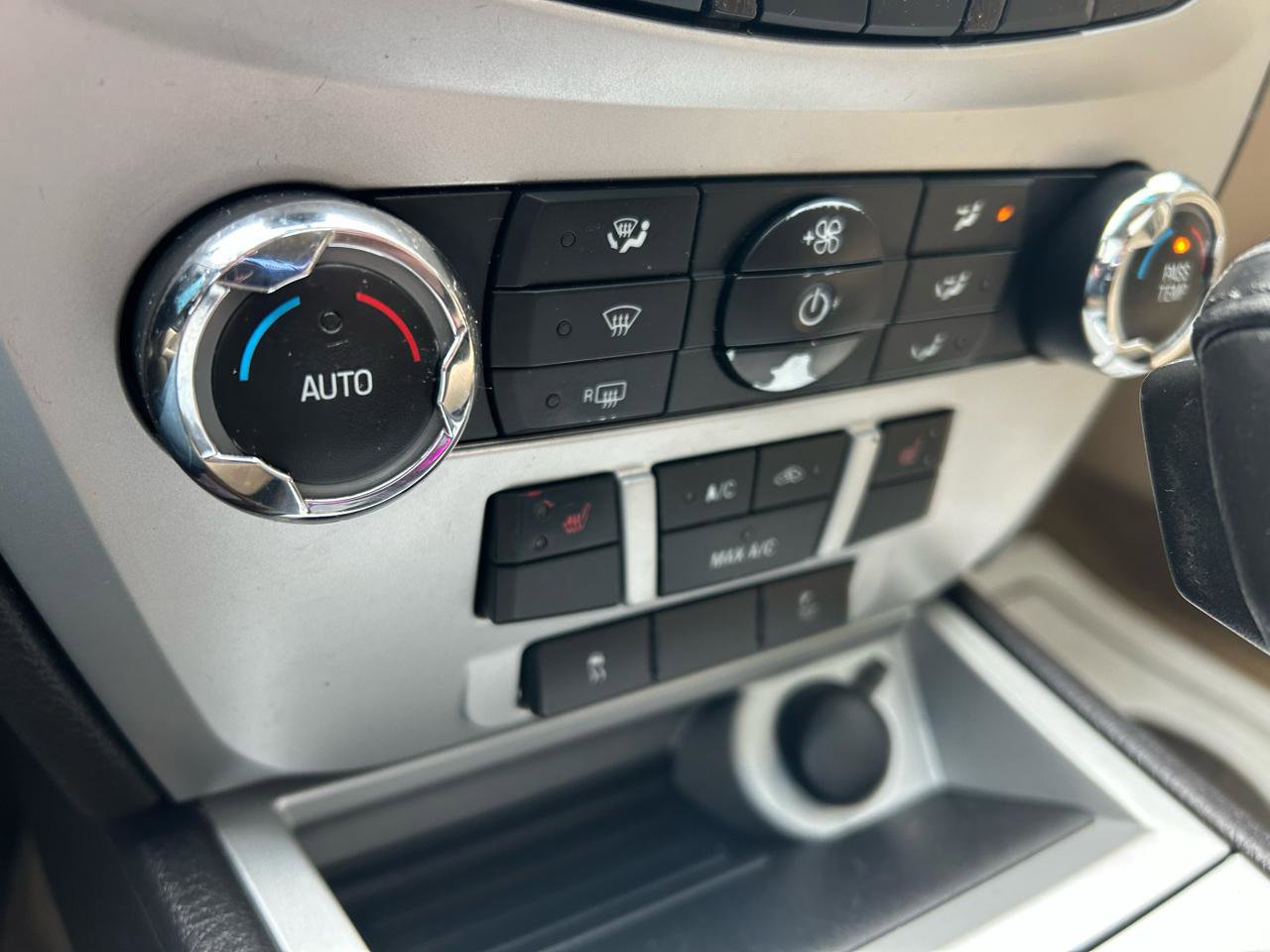 Used 2010 Mercury Milan Premier image 25