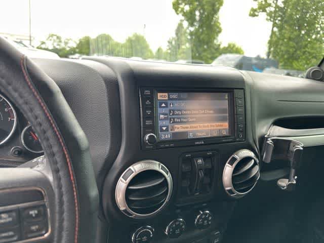 Used 2012 Jeep Wrangler Unlimited Sahara w/ Dual Top Group AWD/4WD image 6