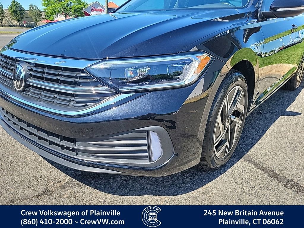 Certified 2024 Volkswagen Jetta SEL FWD image 24