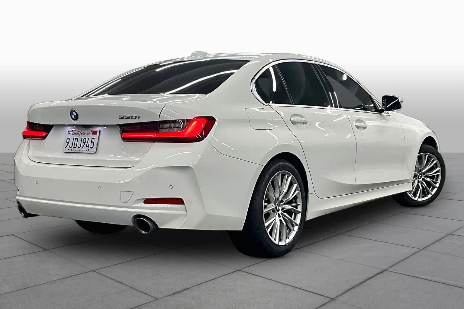 Used 2024 BMW 330i Sedan w/ Convenience Package RWD image 12