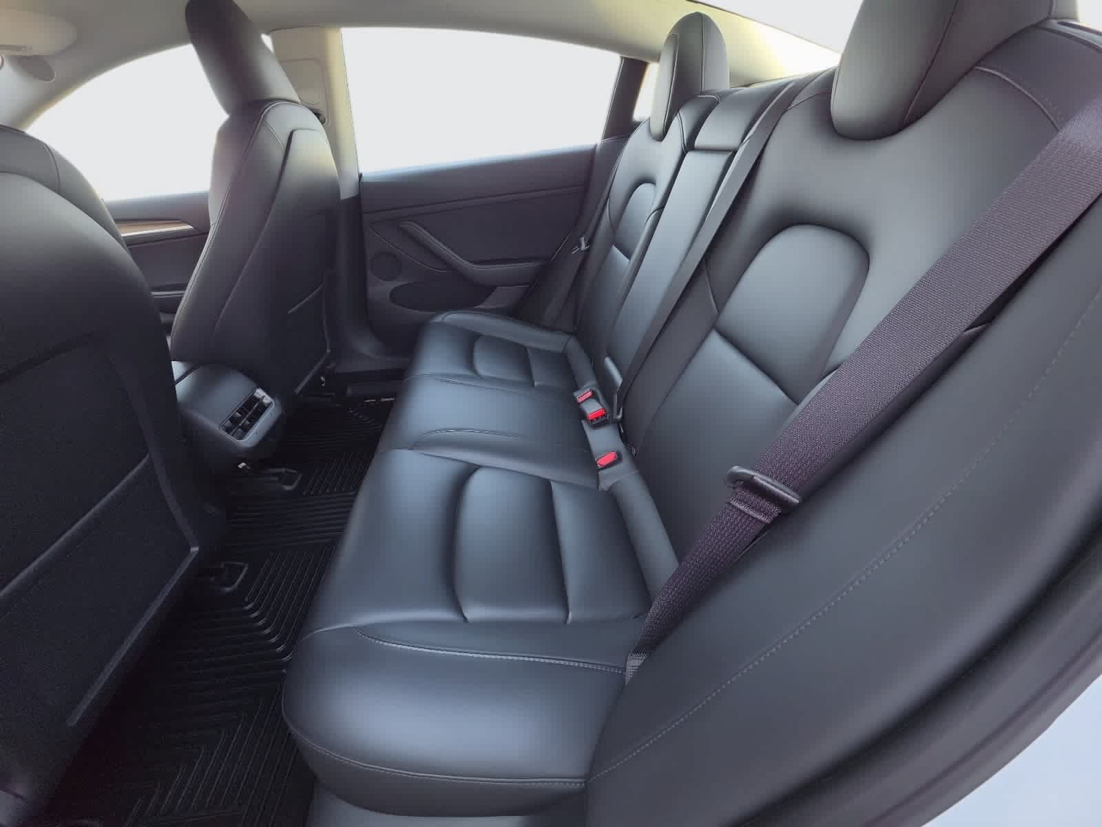Used 2023 Tesla Model 3 Standard Range RWD image 28