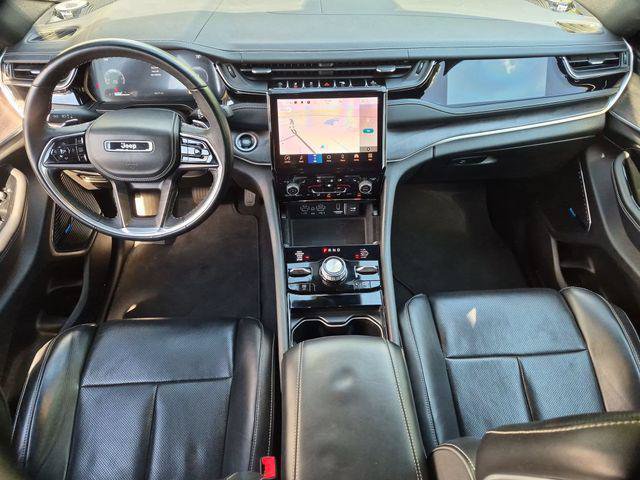 Certified 2022 Jeep Grand Cherokee Overland w/ Luxury Tech Group IV AWD/4WD image 19
