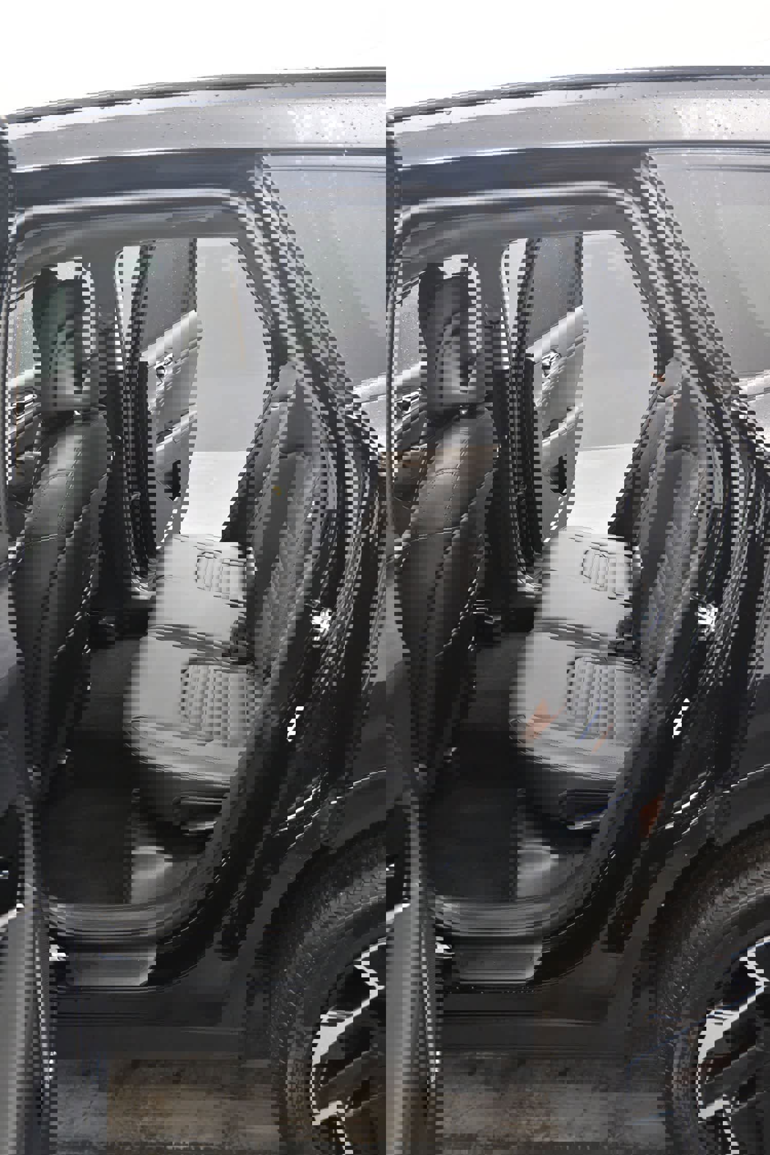 Used 2025 Kia Sportage SX image 13