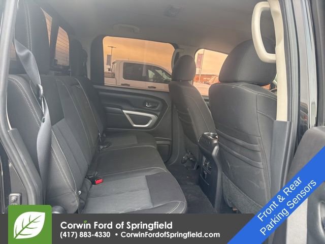 Used 2017 Nissan Titan SV image 10