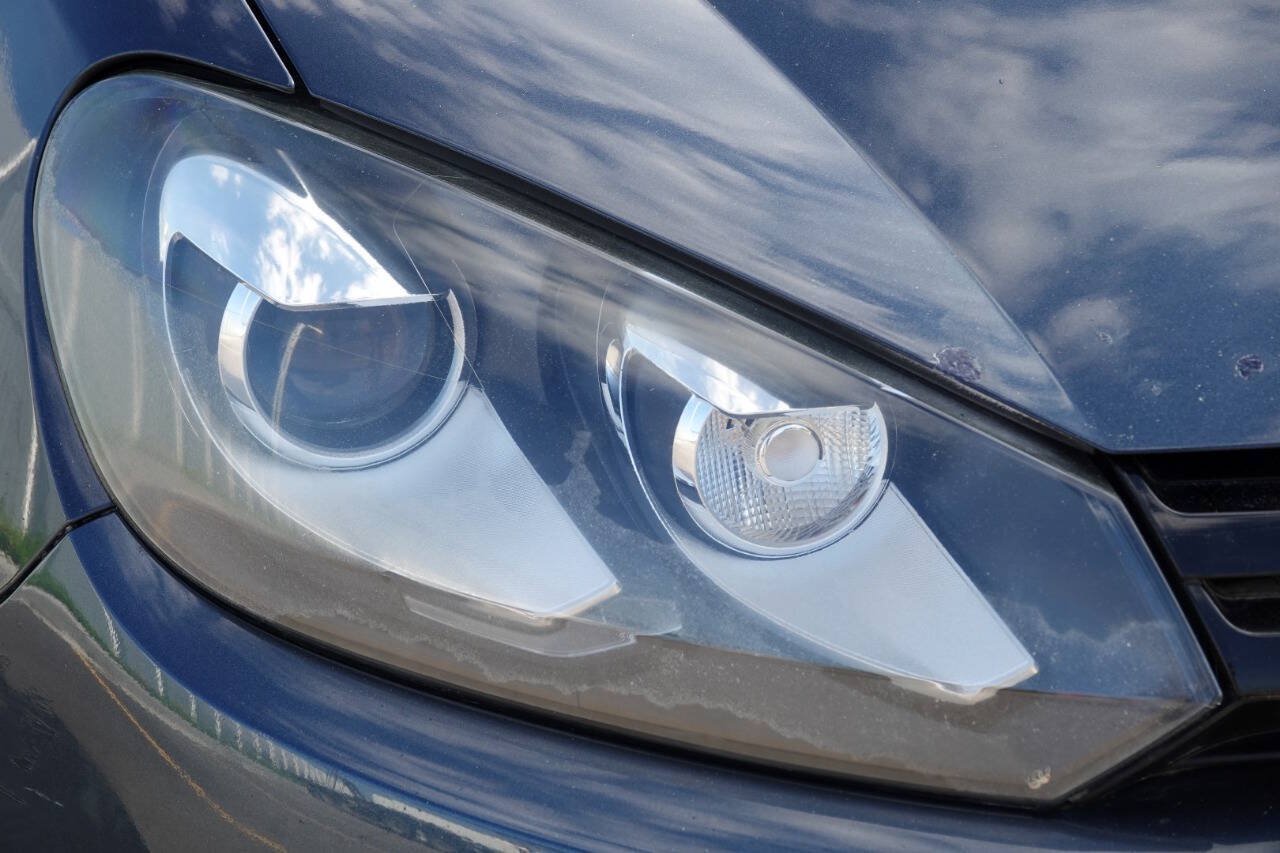 Used 2011 Volkswagen Golf TDI w/ Cold Weather Pkg FWD image 19