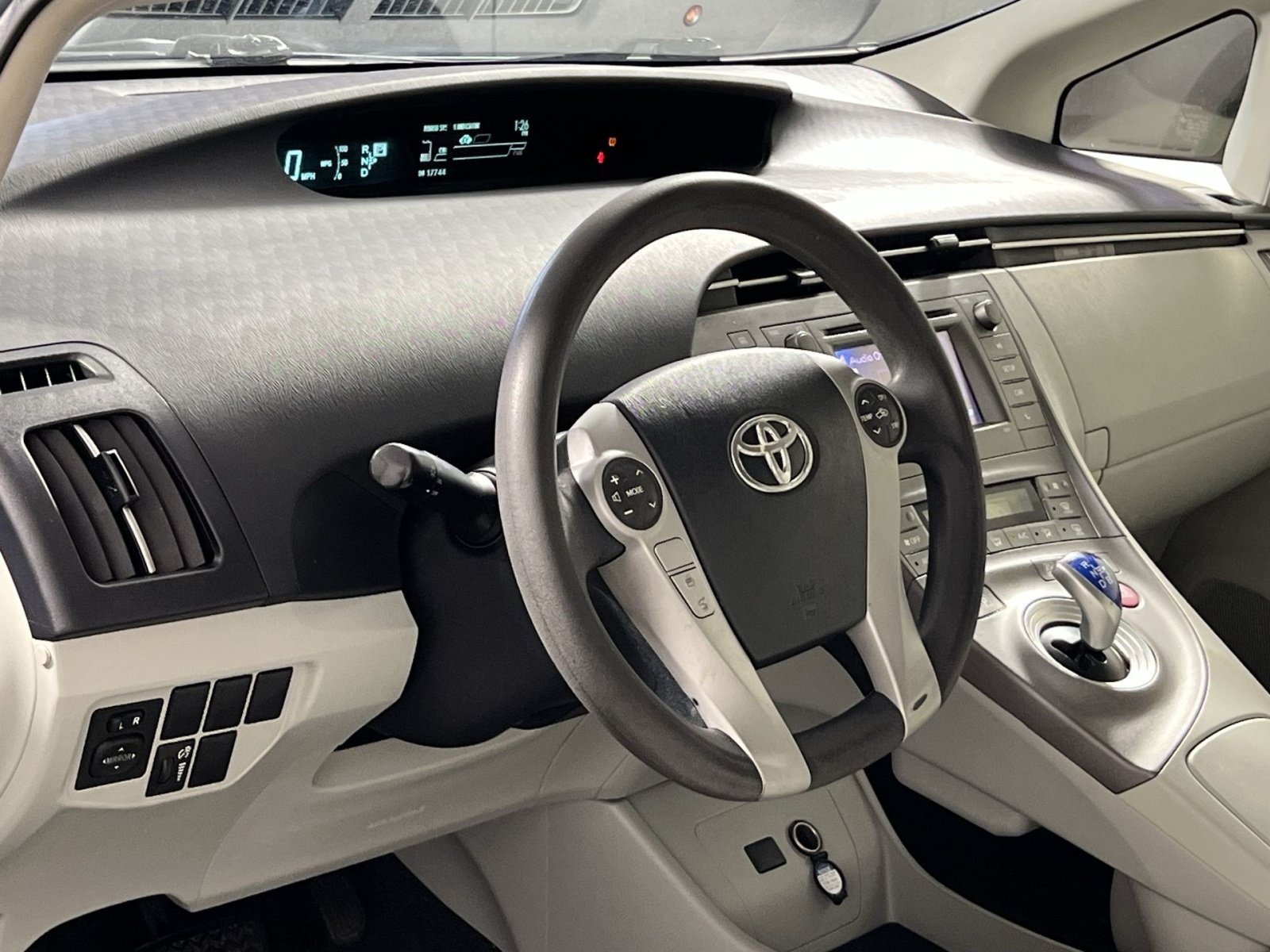 Used 2014 Toyota Prius Two FWD image 16