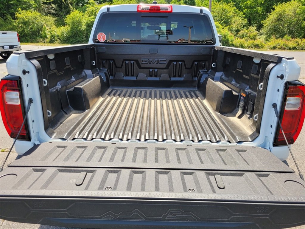 New 2025 GMC Canyon Elevation w/ Convenience Package image 7