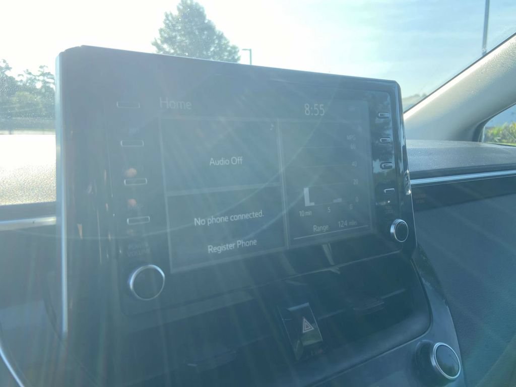 Used 2020 Toyota Corolla LE FWD image 25