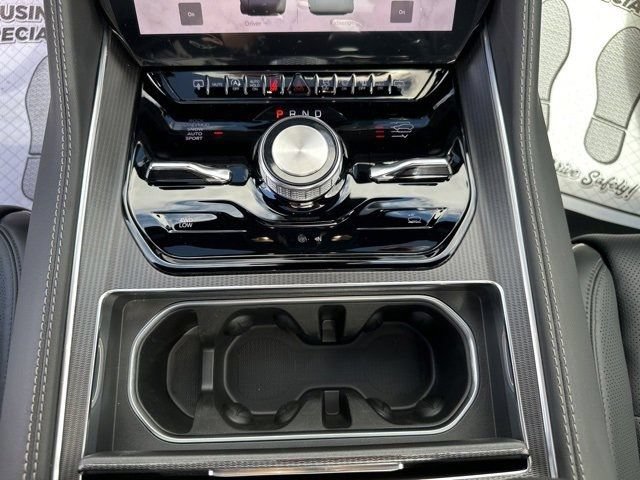 New 2024 Jeep Grand Wagoneer Series II Obsidian w/ Quick Order Packagew 28T AWD/4WD image 19